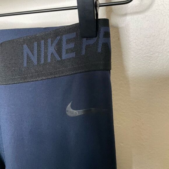 Nike Pro Warm Colorblocked Metallic Ankle Tights - Picture 6 of 8